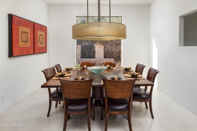 A fabulous hillside contemporary located in Tatum Canyon. This 5