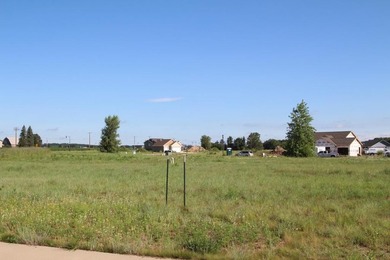 Oak Ridge Crossing features beautiful lots in the rapidly - photo 8