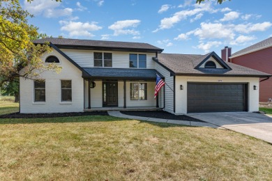 Lake Home For Sale in Bolingbrook, Illinois