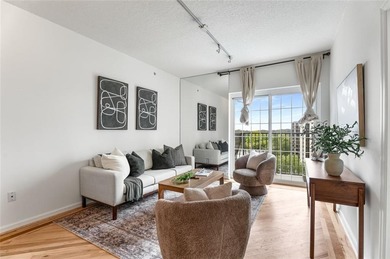 Lake Clara Meer Condo For Sale in Atlanta Georgia