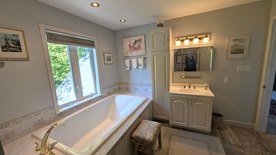 Meticulously maintained 1994 Cape Cod home hosting a total of 3 - photo 34