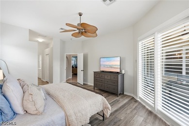 GREAT LOCATION with no Hurricane damage! Spacious and - photo 22