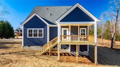 Welcome Home! This brand-new 4-bedroom, 3.5-bath home, expertly - photo 32