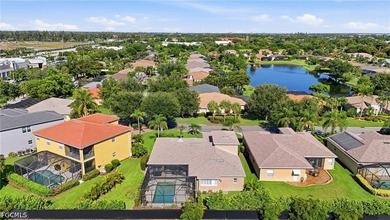 GREAT LOCATION with no Hurricane damage! Spacious and - photo 42