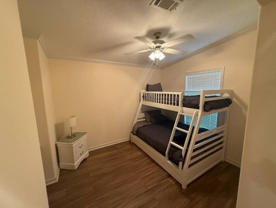 This beautiful 2-bedroom, 2-bathroom home with flex room is - photo 5