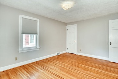 Welcome to 136 Hoover Road! This 1935 Colonial offers 4 spacious - photo 31
