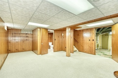 Welcome to 136 Hoover Road! This 1935 Colonial offers 4 spacious - photo 41