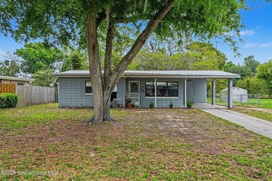 Enjoy easy Florida living in this well-maintained 2-bedroom - photo 1