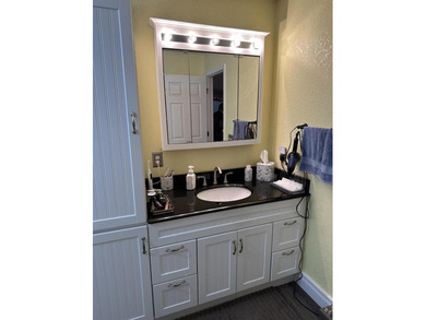Beautifully maintained and full of charm, this 2-bedroom, 2-bath - photo 21