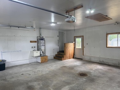 Beautifully maintained and full of charm, this 2-bedroom, 2-bath - photo 33