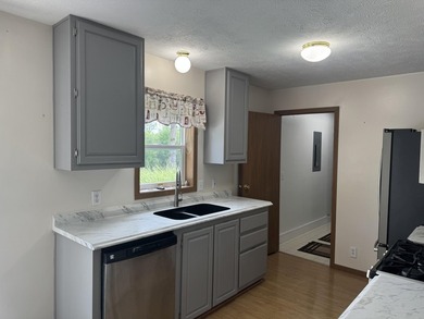 Beautifully maintained and full of charm, this 2-bedroom, 2-bath - photo 36
