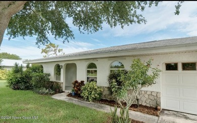 On Mallards Landing Golf Course, but no HOA fees! This charming - photo 4