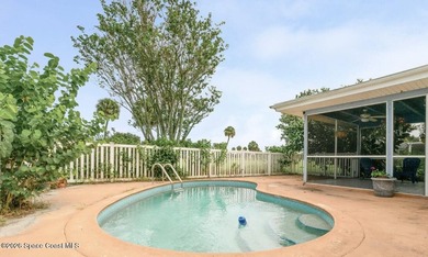 On Mallards Landing Golf Course, but no HOA fees! This charming - photo 6