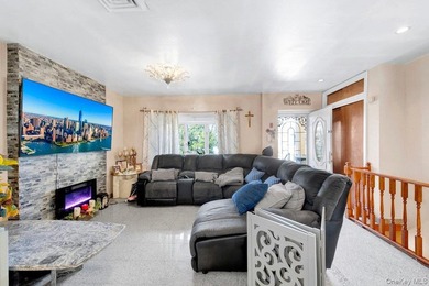 Experience the pinnacle of sophisticated living in this - photo 3