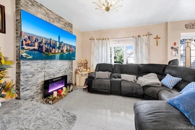 Experience the pinnacle of sophisticated living in this - photo 4
