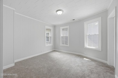 This beautiful 1920 era home has been brought back to life in a - photo 30