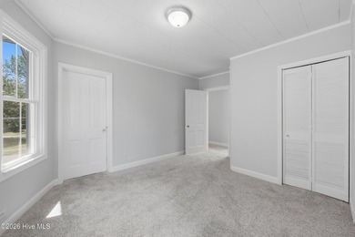 This beautiful 1920 era home has been brought back to life in a - photo 31