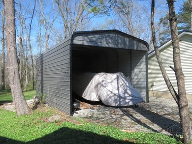 Attractive 3 BR, 2 BA one story lakefront home at Rocky Fork - photo 7
