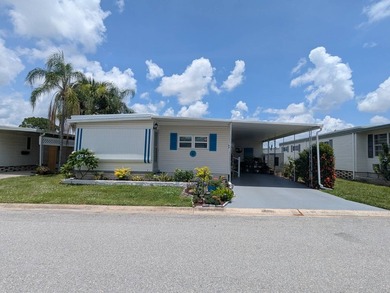 Welcome home to this beautiful unfurnished 2 bdrm 2 bath Double - photo 1