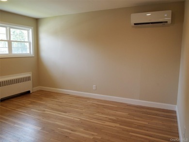 Fall in love with this Fully Renovated Split! 13ft cathedral - photo 12