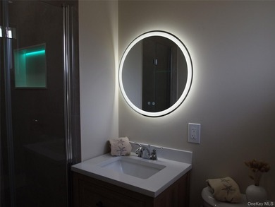 Fall in love with this Fully Renovated Split! 13ft cathedral - photo 13