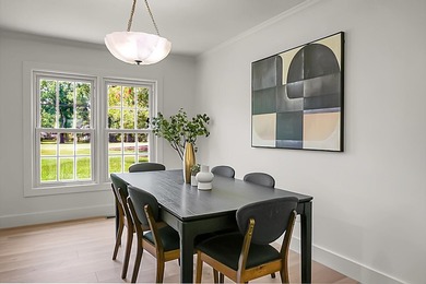 Welcome to timeless elegance in the heart of Snee Farm, one of - photo 15