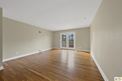 Welcome to this stunning all-brick estate that exudes timeless - photo 18
