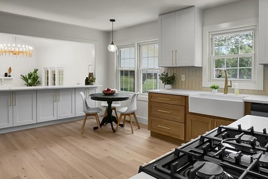 Welcome to timeless elegance in the heart of Snee Farm, one of - photo 23