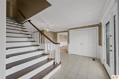 Welcome to this stunning all-brick estate that exudes timeless - photo 25
