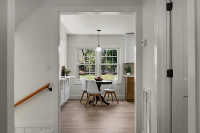 Welcome to timeless elegance in the heart of Snee Farm, one of - photo 27