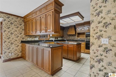 Welcome to this stunning all-brick estate that exudes timeless - photo 30
