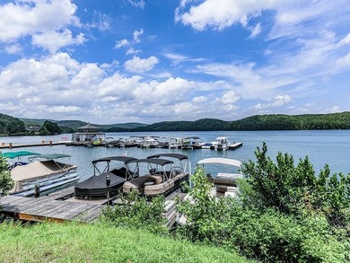 Welcome to this 1 bedroom condo nestled in the heart of private - photo 3