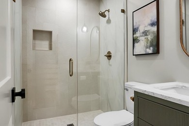 Welcome to timeless elegance in the heart of Snee Farm, one of - photo 34