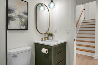 Welcome to timeless elegance in the heart of Snee Farm, one of - photo 35
