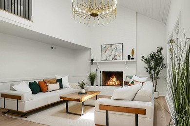 Welcome to timeless elegance in the heart of Snee Farm, one of - photo 40