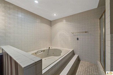Welcome to this stunning all-brick estate that exudes timeless - photo 42
