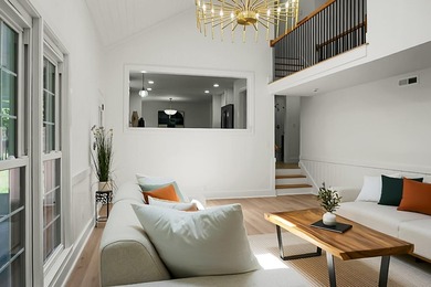 Welcome to timeless elegance in the heart of Snee Farm, one of - photo 43