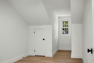 Welcome to timeless elegance in the heart of Snee Farm, one of - photo 45