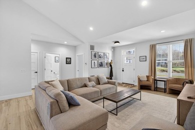 Looking to downsize, this home is perfect! Beautiful home in the - photo 6