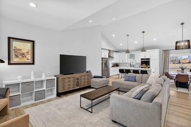 Looking to downsize, this home is perfect! Beautiful home in the - photo 8