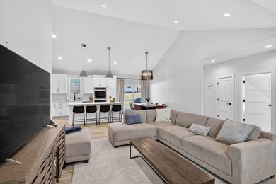 Looking to downsize, this home is perfect! Beautiful home in the - photo 9