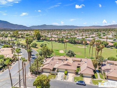 Welcome to your desert retreat in the highly sought-after - photo 2