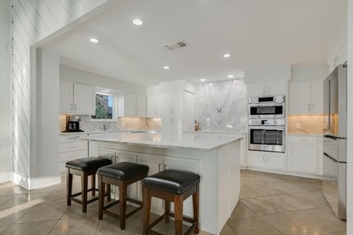 Experience luxurious lakefront living in this stunning 4 bed, 4 - photo 7