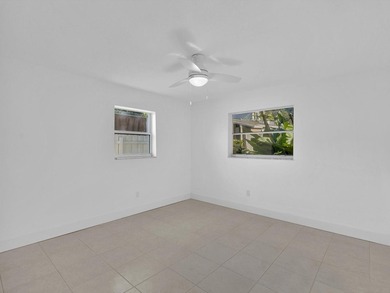 This 3-bedroom, 2-bathroom house is located in a quiet corner of - photo 20