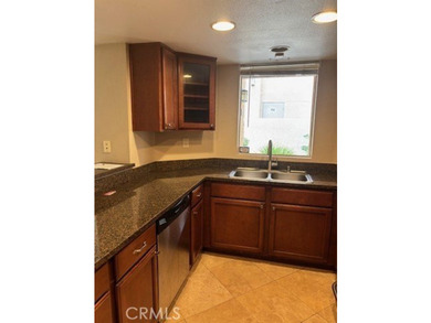 Beautiful Lower Level 1 Bedroom, 1 Full Bathroom Condo, located - photo 3