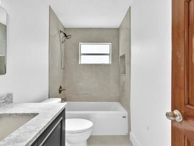 This 3-bedroom, 2-bathroom house is located in a quiet corner of - photo 23
