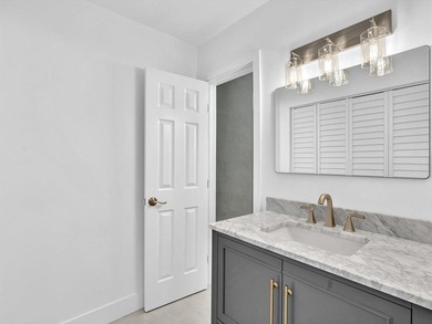 This 3-bedroom, 2-bathroom house is located in a quiet corner of - photo 34
