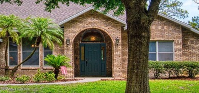 Welcome to your dream home! This stunning 4-bed, 3.5-bath, brick - photo 4