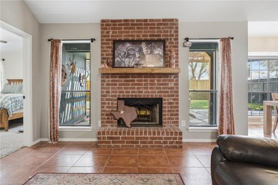 *PRICE REDUCTION!* Welcome to this beautifully renovated - photo 8