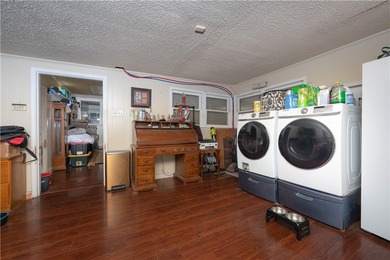 Low price for lots of space (1846 sq ft) This home features 3 - photo 15